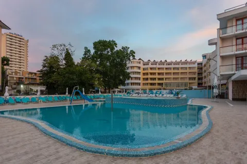 MERCURY HOTEL Pools & Beach