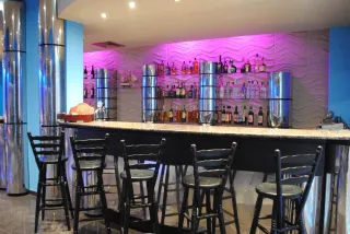 MERCURY HOTEL Bars