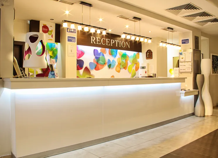 MERIDIAN HOTEL Lobby