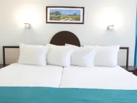 MERIDIAN HOTEL Rooms