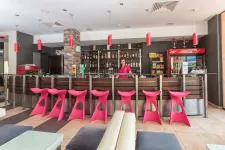 MERIDIAN HOTEL Bars