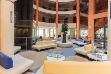 MERIDIAN HOTEL Lobby