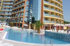 MERIDIAN HOTEL Pools & Beach