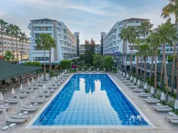 MERYAN HOTEL Pools & Beach