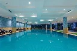 MERYAN HOTEL Pools & Beach