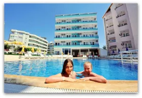 MESUT HOTEL Pools & Beach