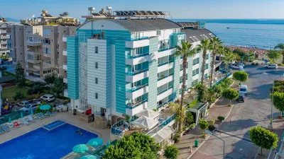 MESUT HOTEL Pools & Beach