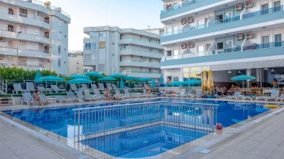 MESUT HOTEL Pools & Beach