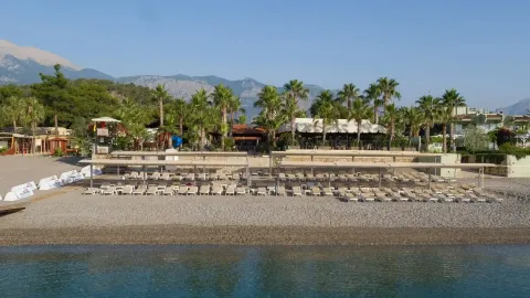 MG CLUB AKMAN BEACH HOTEL Pools & Beach