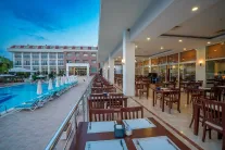 MG HOTELS WHITE LILYUM HOTEL Restaurants