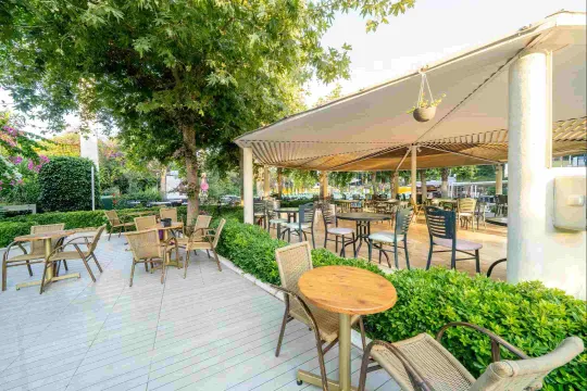 MIAROSA INCEKUM BEACH Restaurants