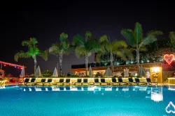 MICHELL HOTEL ADULT ONLY 16+ Pools & Beach