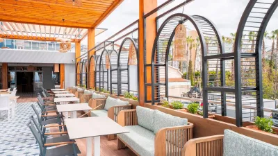 MIRA MERIDIA BEACH HOTEL Bars