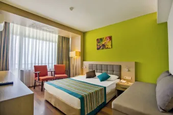 MIRA MERIDIA BEACH HOTEL Rooms