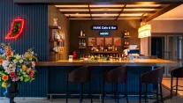 MIRAGE PARK RESORT Bars