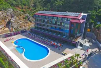 MIRAGE WORLD HOTEL Pools & Beach