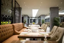 MIRAGE WORLD HOTEL Restaurants