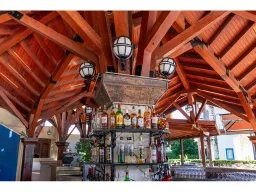 MIRAMARE QUEEN HOTEL Bars