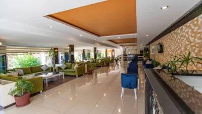 MIRAMOR GARDEN HOTEL Lobby