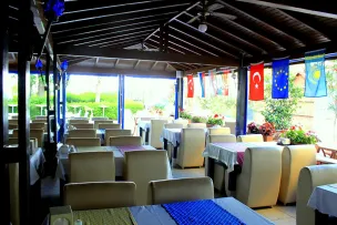 MIRANDA MORAL BEACH Restaurants