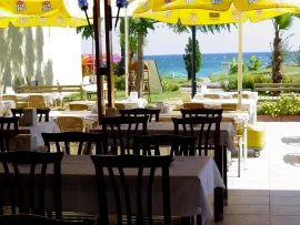 MIRANDA MORAL BEACH Restaurants