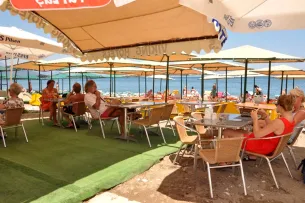 MIRANDA MORAL BEACH Restaurants