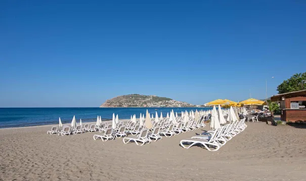 MONART CITY Pools & Beach