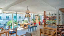 MONTEBELLO DELUXE HOTEL Restaurants