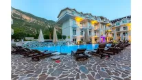 MONTEBELLO DELUXE HOTEL Pools & Beach
