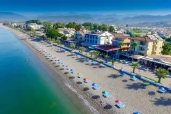 MONTEBELLO DELUXE HOTEL Pools & Beach