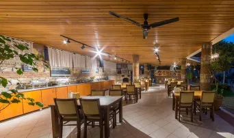 MONTEBELLO VILLA BELDENIZ HOTEL Restaurants