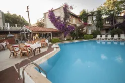 MOONSHINE HOTEL - SUITES Restaurants
