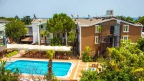 MORE HOTEL Pools & Beach