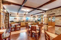 MOUNTAIN LAKE HOTEL Restaurants