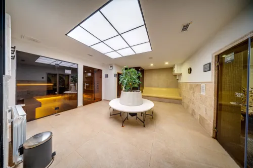 MOUNTAIN LAKE HOTEL Spa