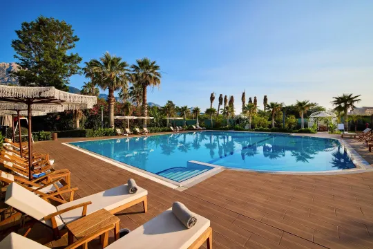 MOVENPICK HOTELS - RESORTS TEKIROVA Pools & Beach