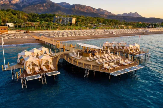 MOVENPICK HOTELS - RESORTS TEKIROVA Pools & Beach