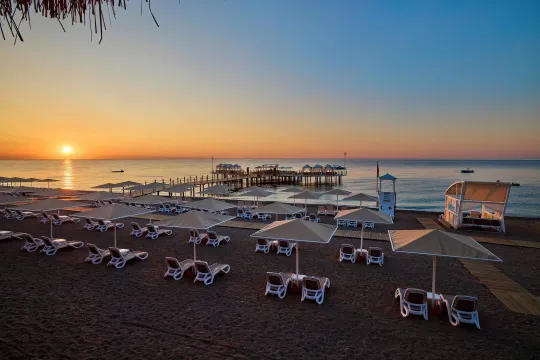 MOVENPICK HOTELS - RESORTS TEKIROVA Pools & Beach