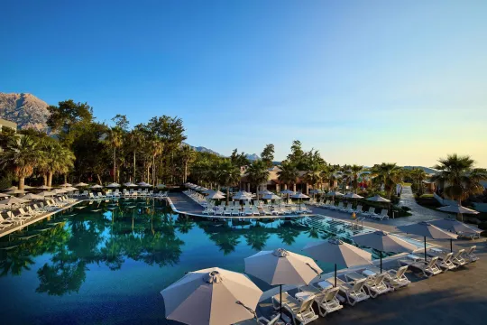 MOVENPICK HOTELS - RESORTS TEKIROVA Pools & Beach