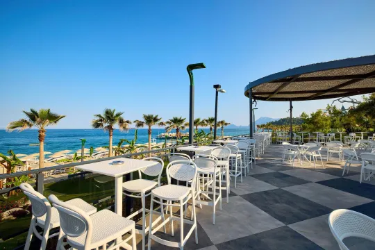 MOVENPICK HOTELS - RESORTS TEKIROVA Bars