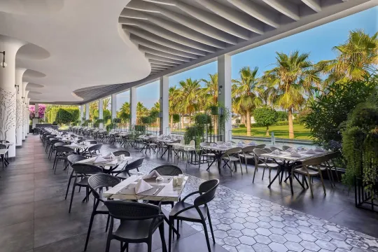 MOVENPICK HOTELS - RESORTS TEKIROVA Restaurants