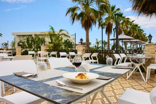 MOVENPICK HOTELS - RESORTS TEKIROVA Restaurants