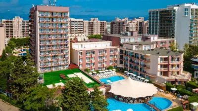 MPM HOTEL ASTORIA Pools & Beach