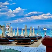 MR CRANE HOTEL Pools & Beach