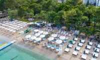 MR CRANE HOTEL Pools & Beach