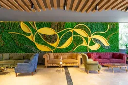 MR CRANE HOTEL Lobby