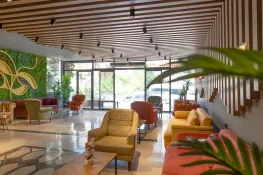 MR CRANE HOTEL Lobby