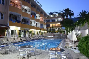 MUZ HOTEL Pools & Beach