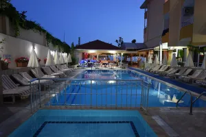 MUZ HOTEL Pools & Beach