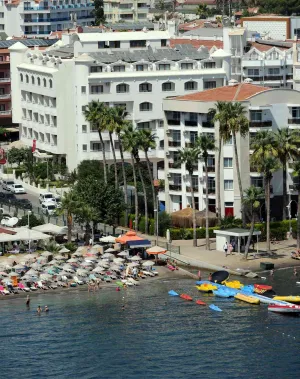 MY DREAM HOTEL Pools & Beach